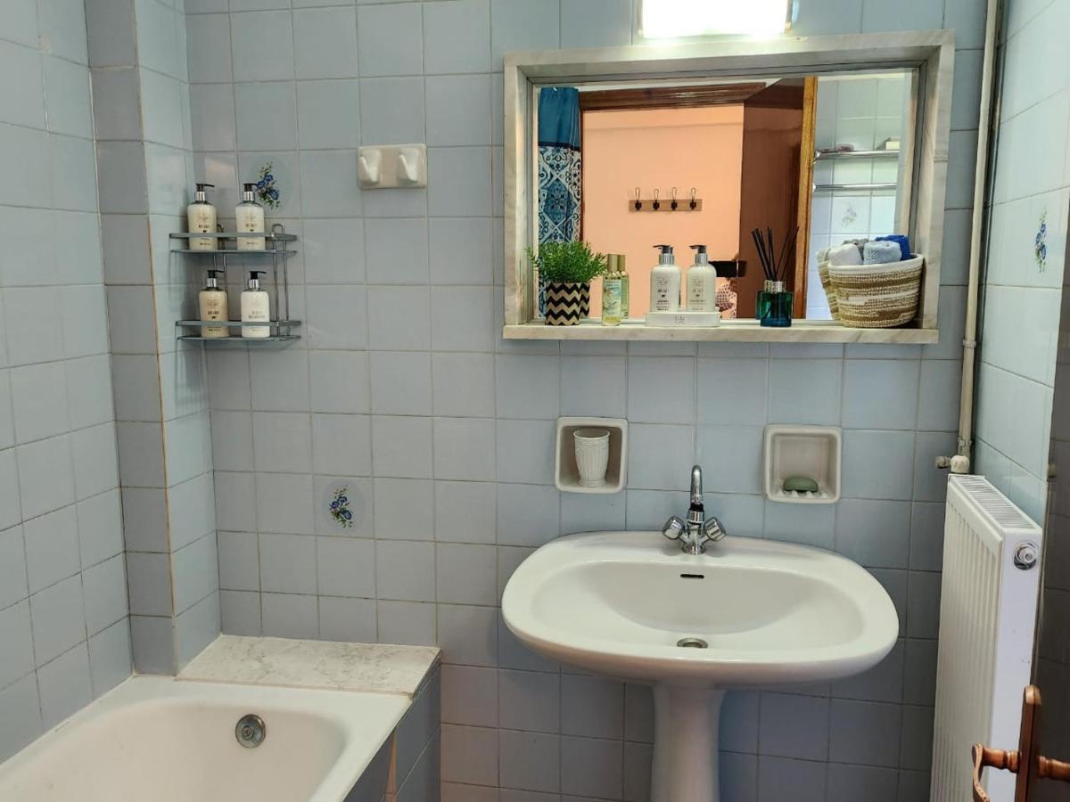 Apartment Queen Aspri 3' Min To The Beach! Antikyra